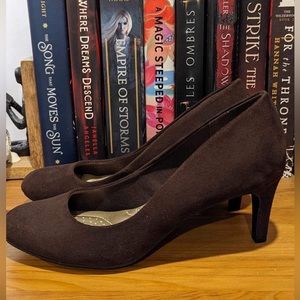 Dexflex comfort brown low heels